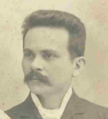 adolpho_quixada_2.jpg (6510 bytes)